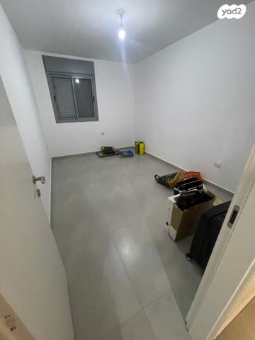 דירה, יצחק שמיר 14, נווה שרון / שער העיר, נתיבות