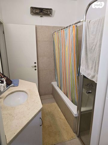 דירה, ביאליק 2, ארלוזורוב, כפר סבא