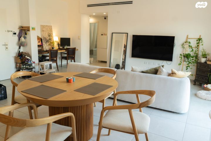 דירה, שיר השירים 6, שאר העיר, גן יבנה