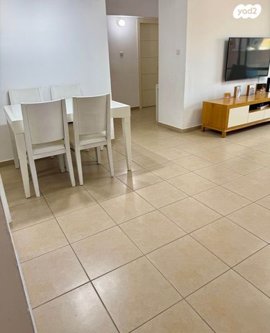 דירה, הר הצופים 7, רחובות ההולנדית, רחובות