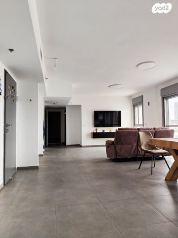 נתן אלתרמן 18