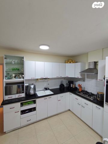 דירה, דרך אריאל שרון 18, בן גוריון, נצרת עילית / נוף הגליל