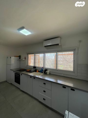 דירה, גיורא יוספטל 14, שכונה ד', באר שבע