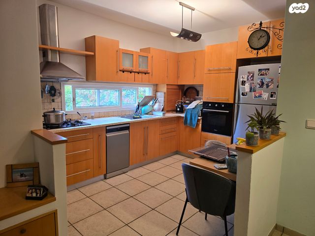 דירה, ביאליק 2, ארלוזורוב, כפר סבא