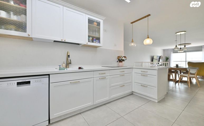 דירה, אלון 1, בית דגן, בית דגן