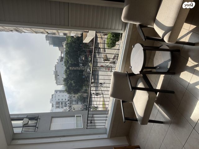 דירה, שדרות העצמאות 41, רוטשילד עצמאות, בת ים