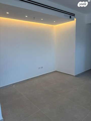 דירה, דרך זאב ז'בוטינסקי 8, לב המושבה / מרכז העיר, פתח תקווה