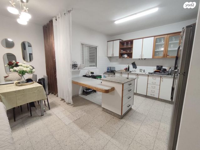 נווה שלום 20