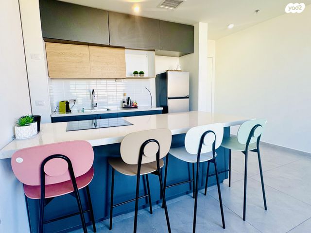 נחלת בנימין 100