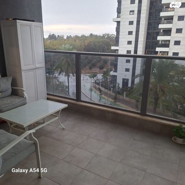 דירה, דרך מגדיאל 17, שאר העיר, הוד השרון