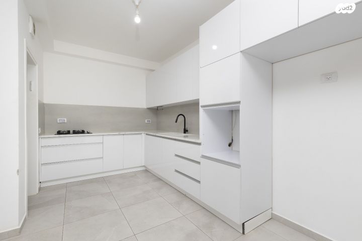 דירה, שרה אהרונסון 3, מורשת, מודיעין מכבים רעות