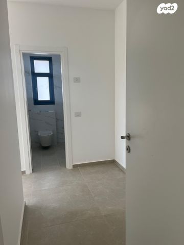 דירה, דרך זאב ז'בוטינסקי 8, לב המושבה / מרכז העיר, פתח תקווה