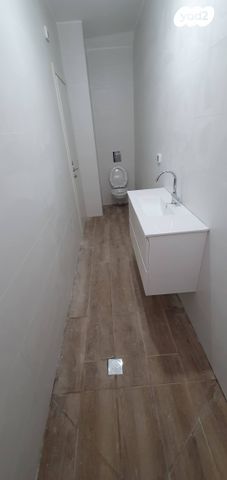 מרתף/ פרטר, יוסף אהרונוביץ' 40, נאות גנים, נתניה