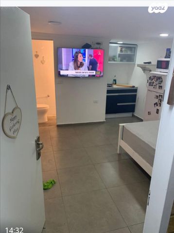 סטודיו/ לופט, אלחריזי 14, נחלת עדה, הרצליה