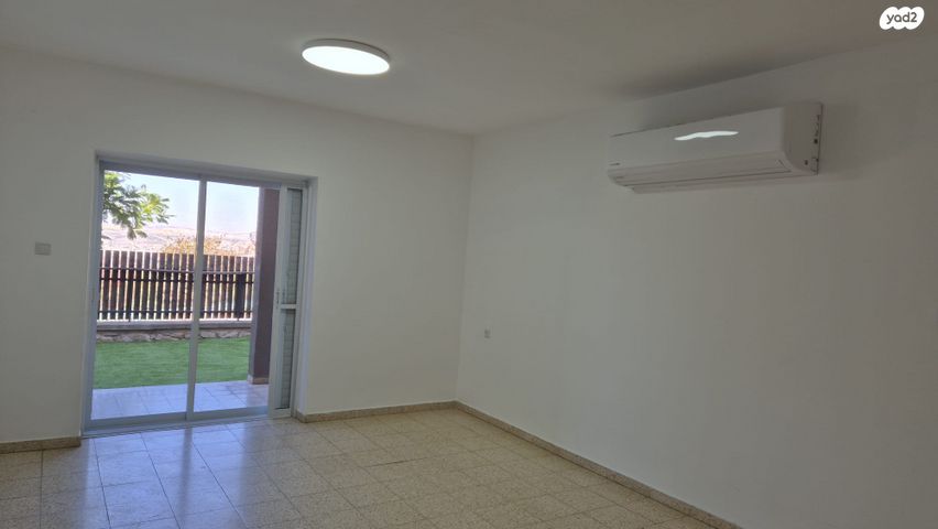 דירת גן, דרך הציונות 32, רובע ג', אריאל