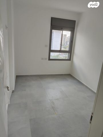 דירה, הרב זבולון גרז 9, רחובות הצעירה, רחובות