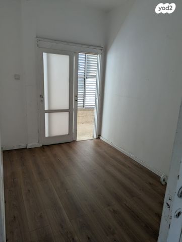 דירה, ד"ר כהן 2, שכונת בן גוריון, מרכז העיר ג', רמת גן