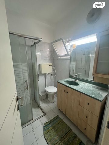 דירה, רמח"ל 28, אברהם דנינו, בן גוריון, עכו