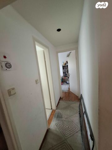 דירה, רמב"ם 58, מרכז דרום, רעננה