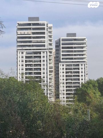 גג/ פנטהאוז, שולמית אלוני 11, נחלת יהודה, ראשון לציון