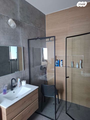 גג/ פנטהאוז, שולמית אלוני 11, נחלת יהודה, ראשון לציון