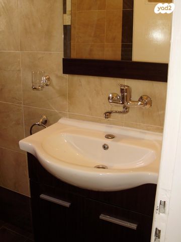 דירה, הרצל 10, הגבול רוטשילד, בת ים