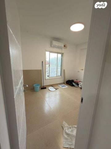 דירה, קדושי קהיר 11, רוטשילד עצמאות, בת ים