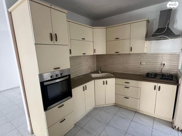 דירה, רמח"ל 28, אברהם דנינו, בן גוריון, עכו