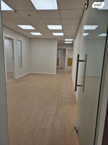 דרך זאב ז'בוטינסקי 33