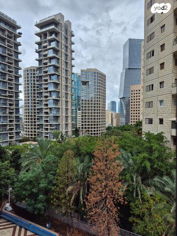 משרדים, דרך זאב ז'בוטינסקי 33, תל בנימין, רמת גן