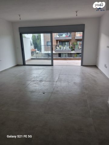 דירה, המעיין, ארלוזורוב, גבעתיים