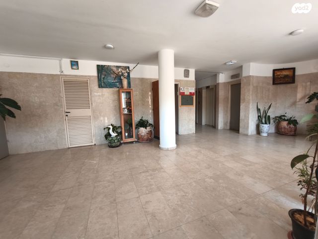 דירה, תפוח, חלמיש, ערד