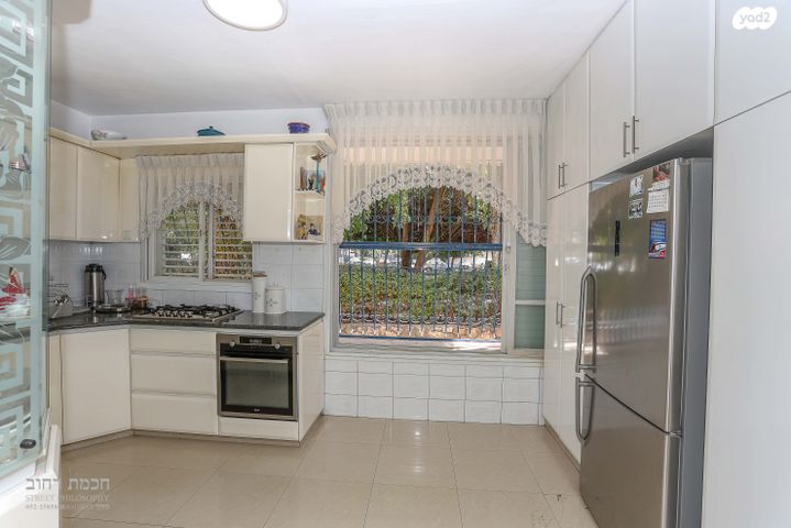 דירה, האם, נווה יהושע, ערמונים, רמת גן