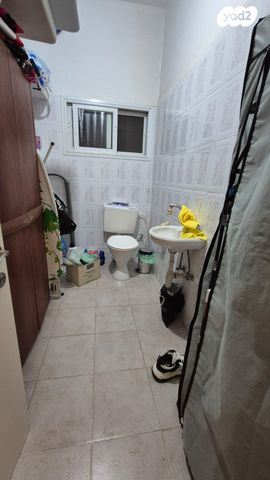 דירת גן, גוש עציון, קרית שמואל, טבריה