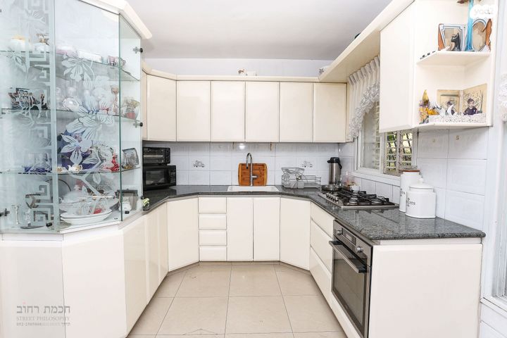 דירה, האם, נווה יהושע, ערמונים, רמת גן