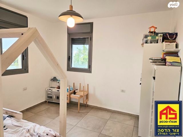 דירה, סנסן, צור הדסה