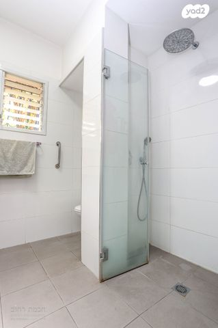 דירה, האם, נווה יהושע, ערמונים, רמת גן