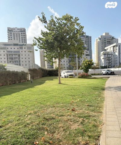 דירה, פסגת אונו, קרית אונו