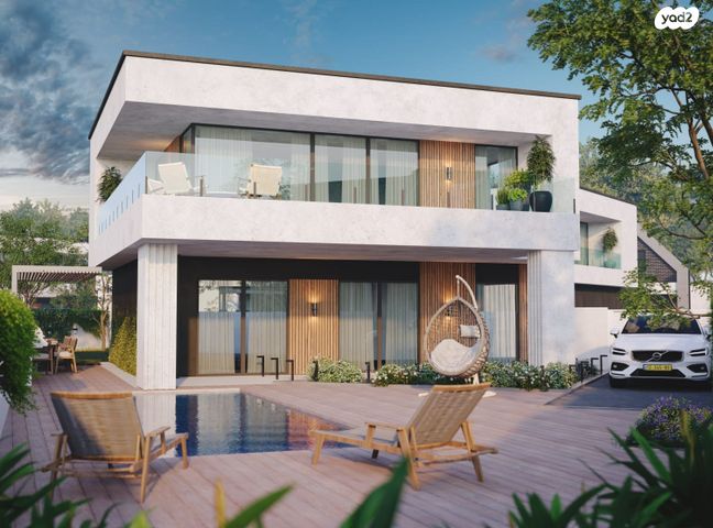 מגרשים, קיבוץ גלויות, גיל עמל, הוד השרון