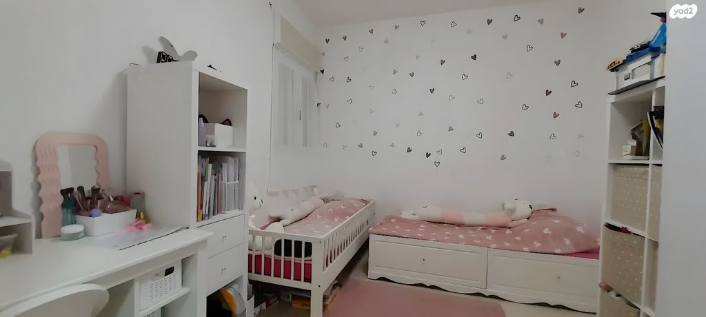 דירה, בני עי"ש