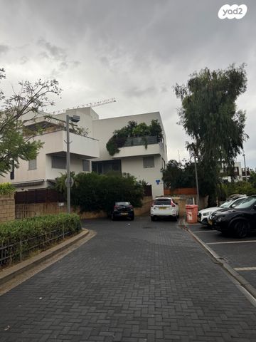 גג/ פנטהאוז, יגאל מוסינזון, תל ברוך, תל אביב יפו