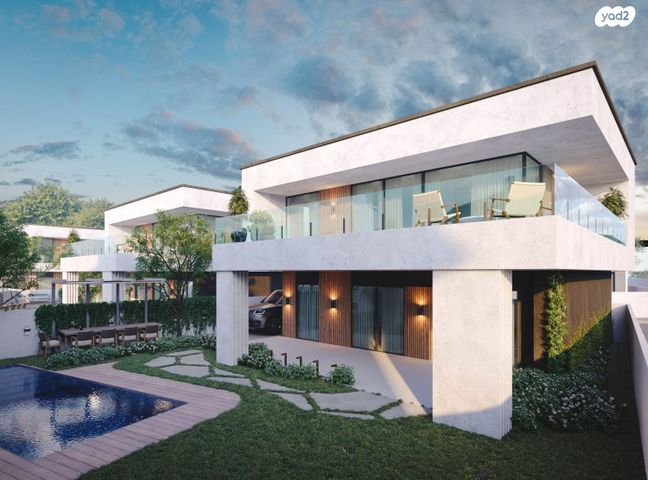 מגרשים, קיבוץ גלויות, גיל עמל, הוד השרון