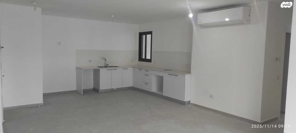 דירה, יפה ירקוני, פסגות אפק, ראש העין