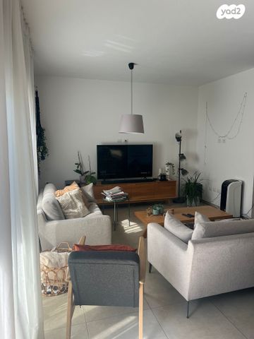 בית פרטי/ קוטג', פרדסיה