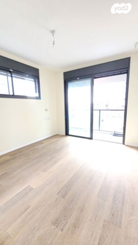 דו משפחתי, קרית קריניצי, רמת גן