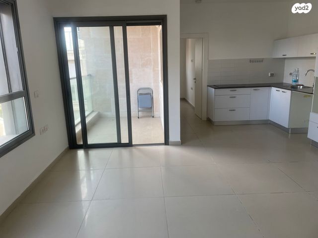 דירה, ביאליק 64, שכונת בן גוריון, מרכז העיר ג', רמת גן