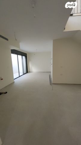 דו משפחתי, קרית קריניצי, רמת גן