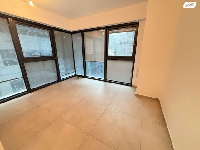 דירה, תוצרת הארץ, נחלת יצחק, תל אביב יפו