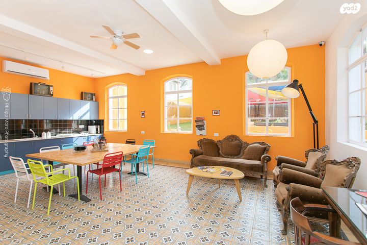 בית מלון, י.ל. פרץ 15, חיפה