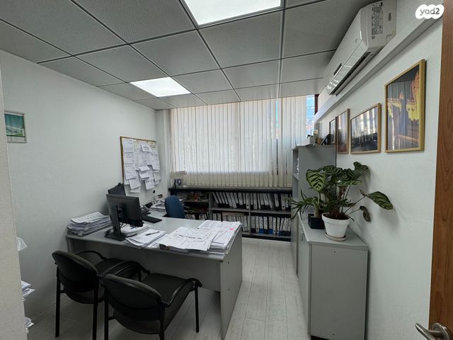 משרדים, דרך זאב ז'בוטינסקי, שכונת בן גוריון, מרכז העיר ג', רמת גן